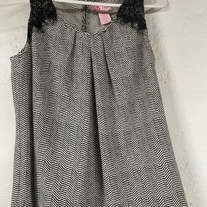 Candie's Black and White Chevron Woman’s Sleeveless Top with Lace Details. M.